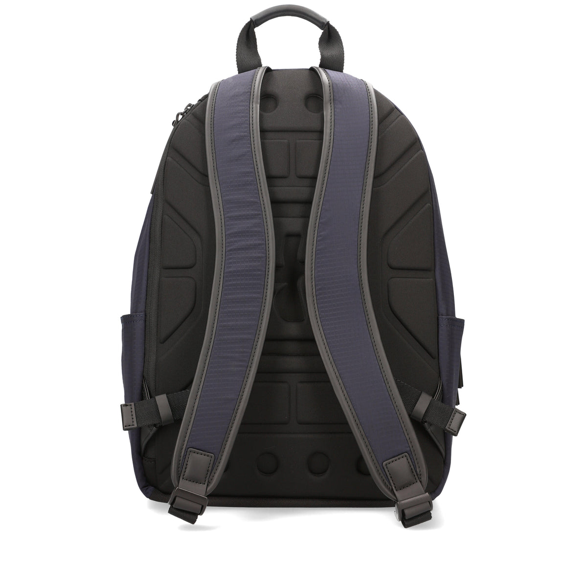 Zaino PREMIATA modello BLADE capiente e versatile in gabardine di nylon di prima qualità con trattamento antisfilacciamento e idrorepellente 