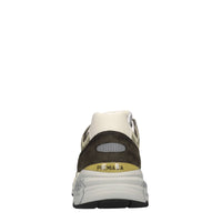 Sneakers in pelle ecopelle e tessuto 