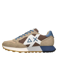 Sneakers in camoscio pelle e tessuto. 