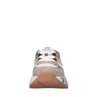 Sneakers in camoscio tessuto e borchie 