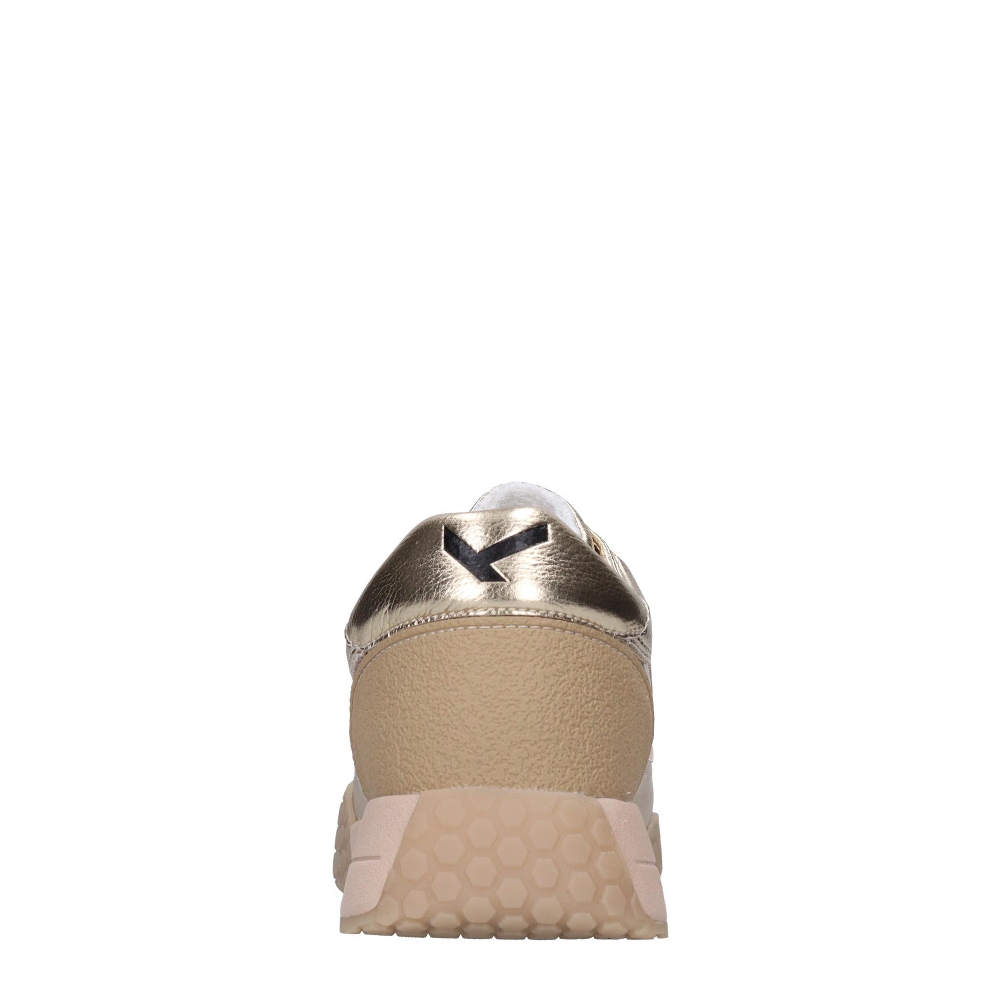 Sneakers in pelle ed ecopelle 