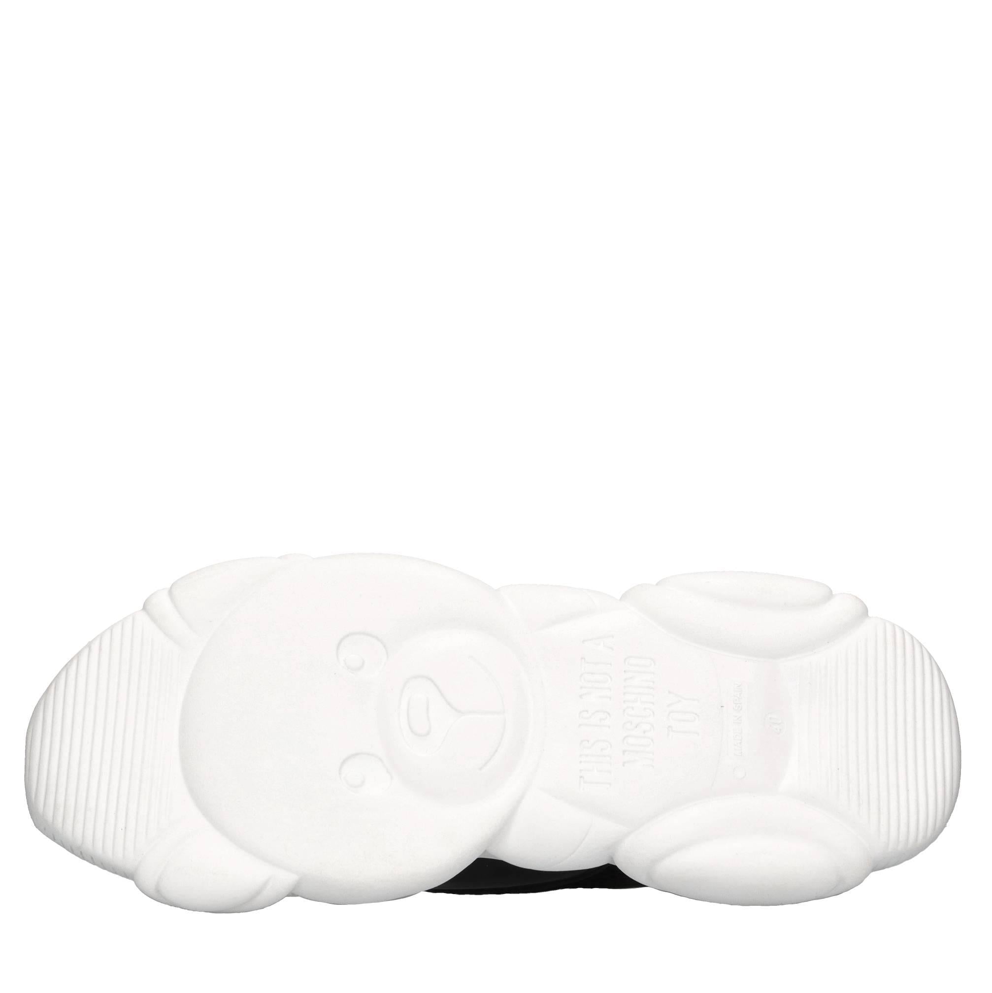 Sneakers in pelle e tessuto 