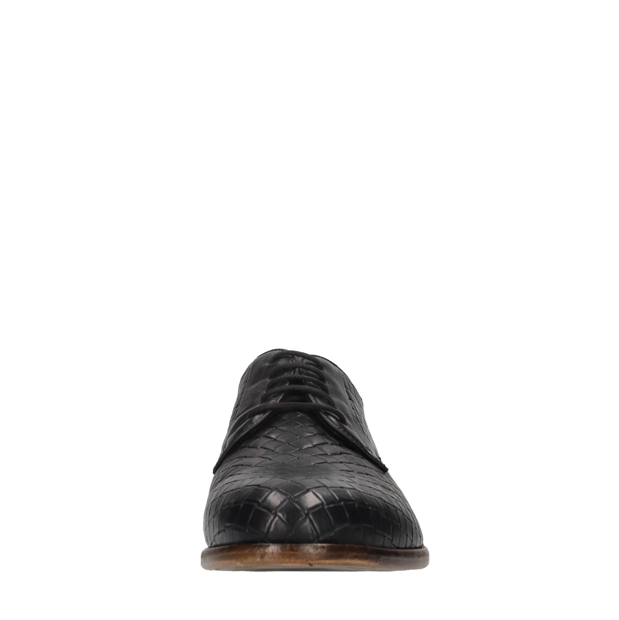 Stringate in pelle 