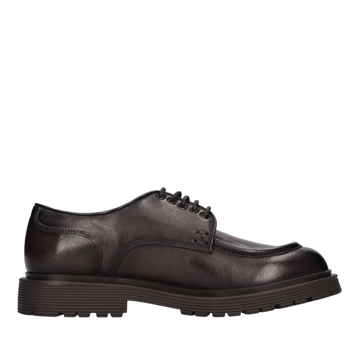 Stringate in pelle 