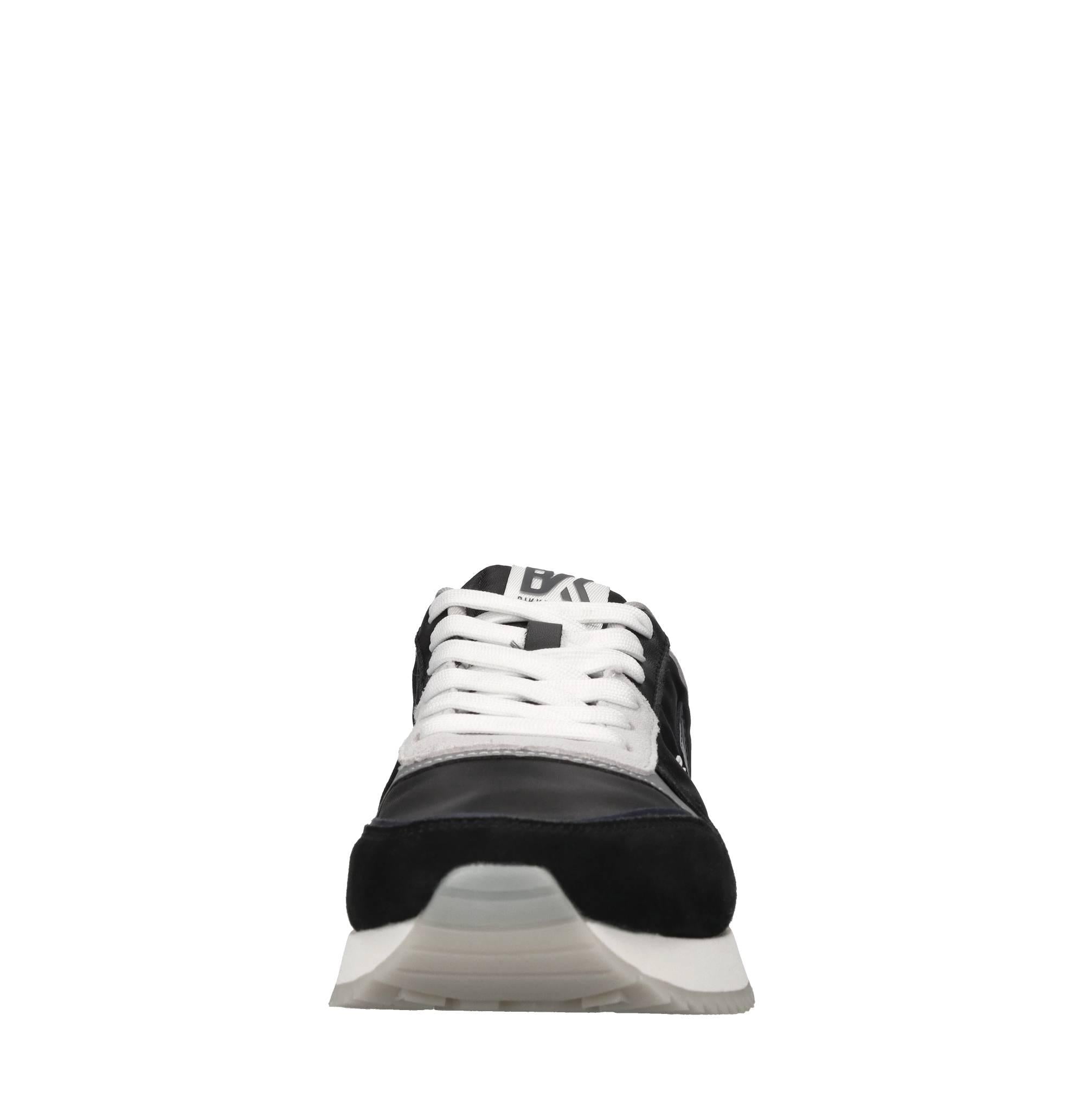 Sneakers in pelle,ecopelle e tessuto 
