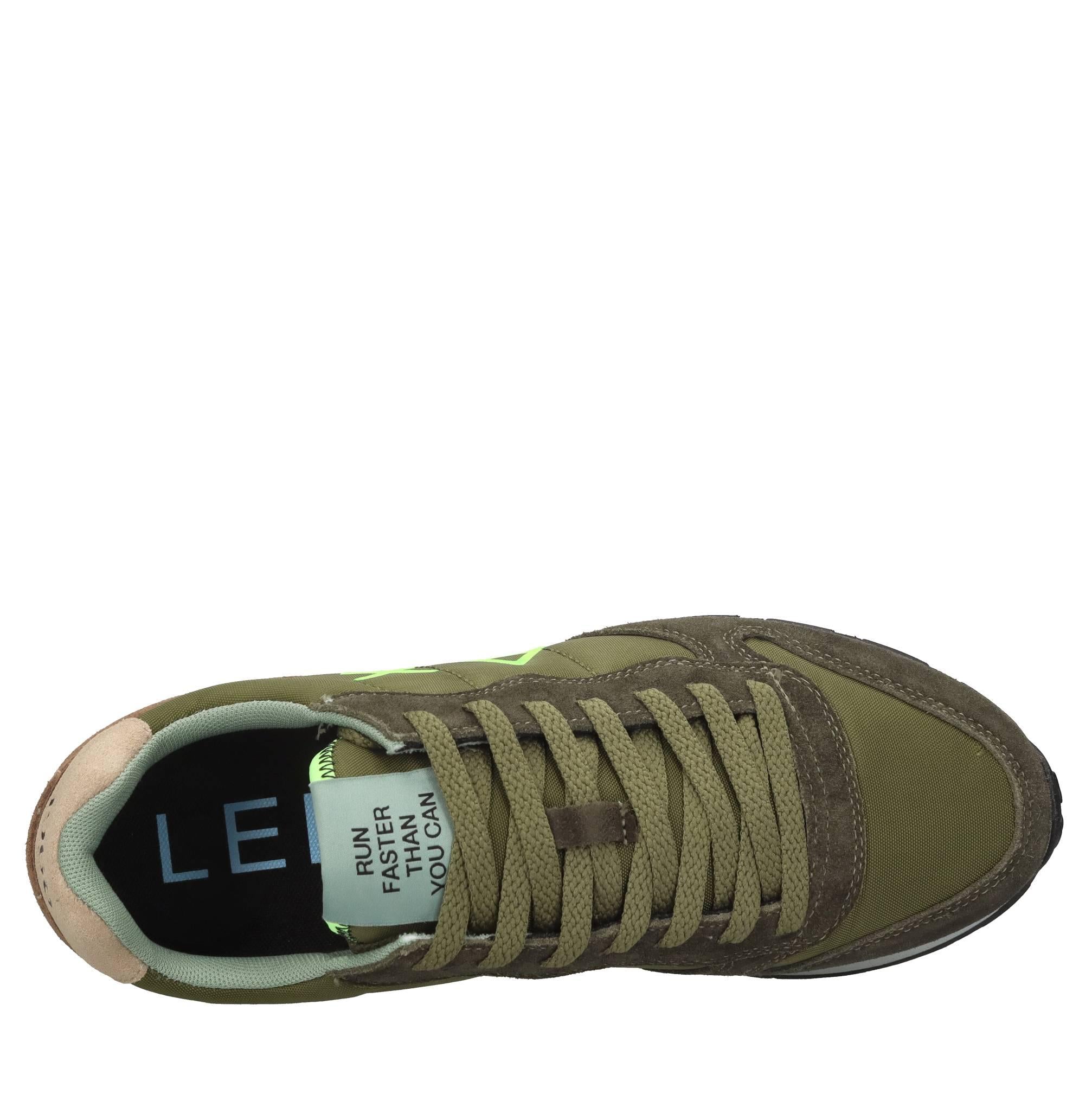 Sneakers in camoscio e tessuto 