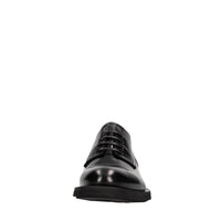 Stringate in pelle 