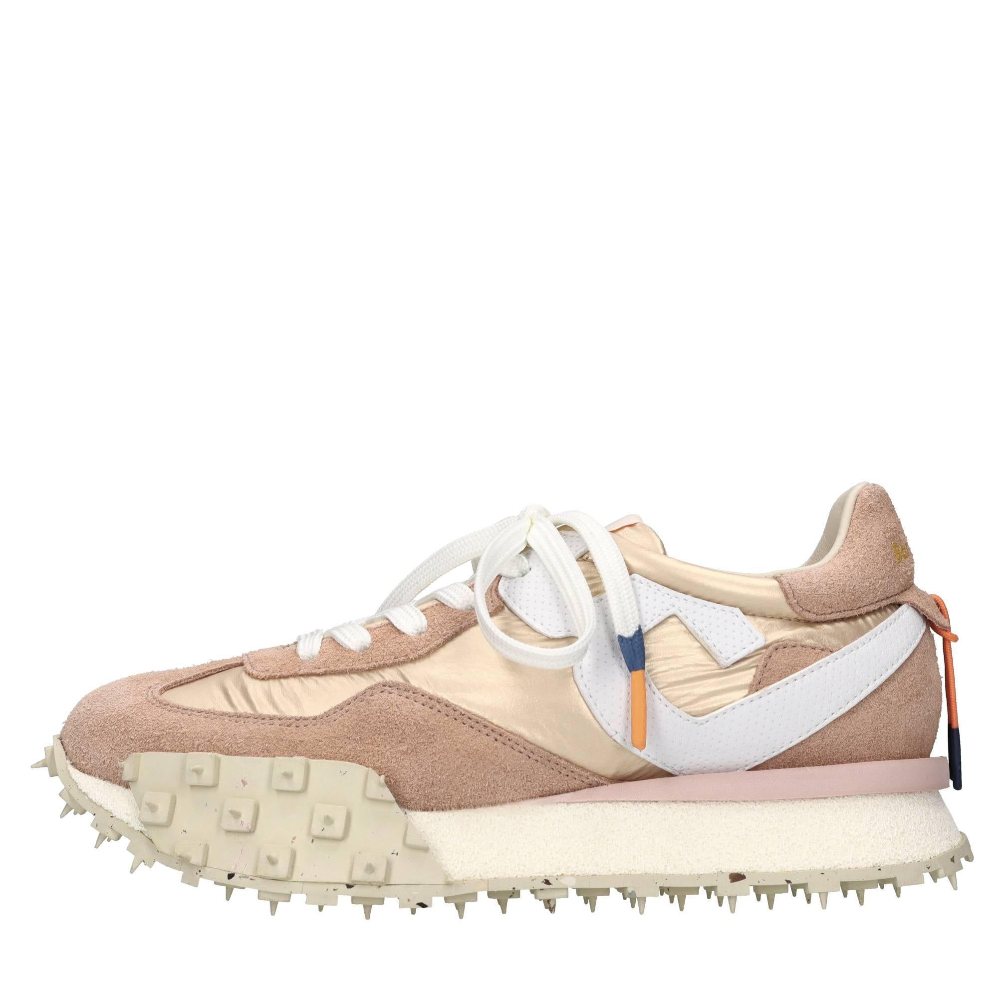 Sneakers in camoscio, pelle e tessuto 