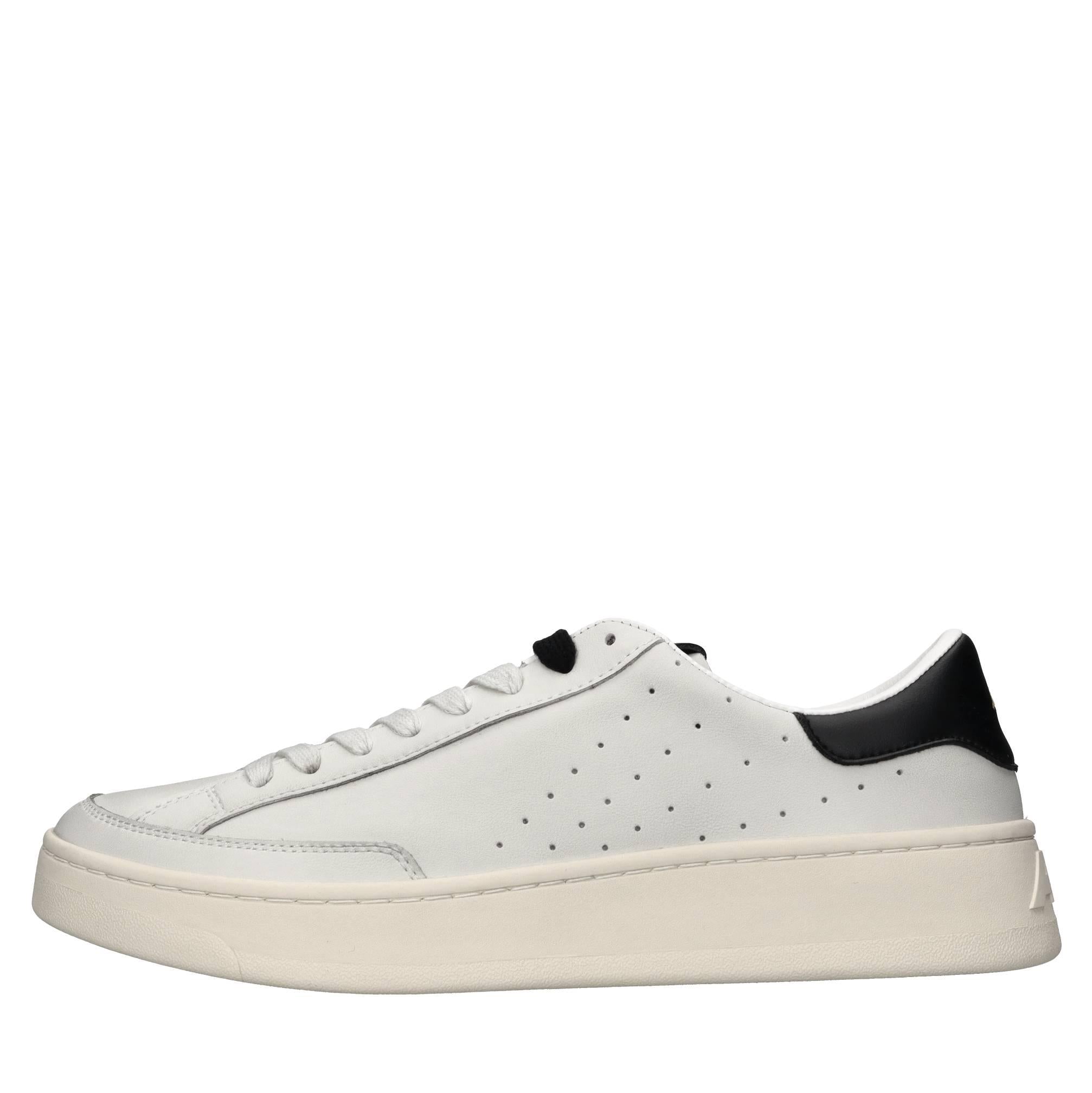 Sneakers in pelle 
