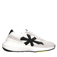 Sneakers in camoscio, ecopelle e tessuto 