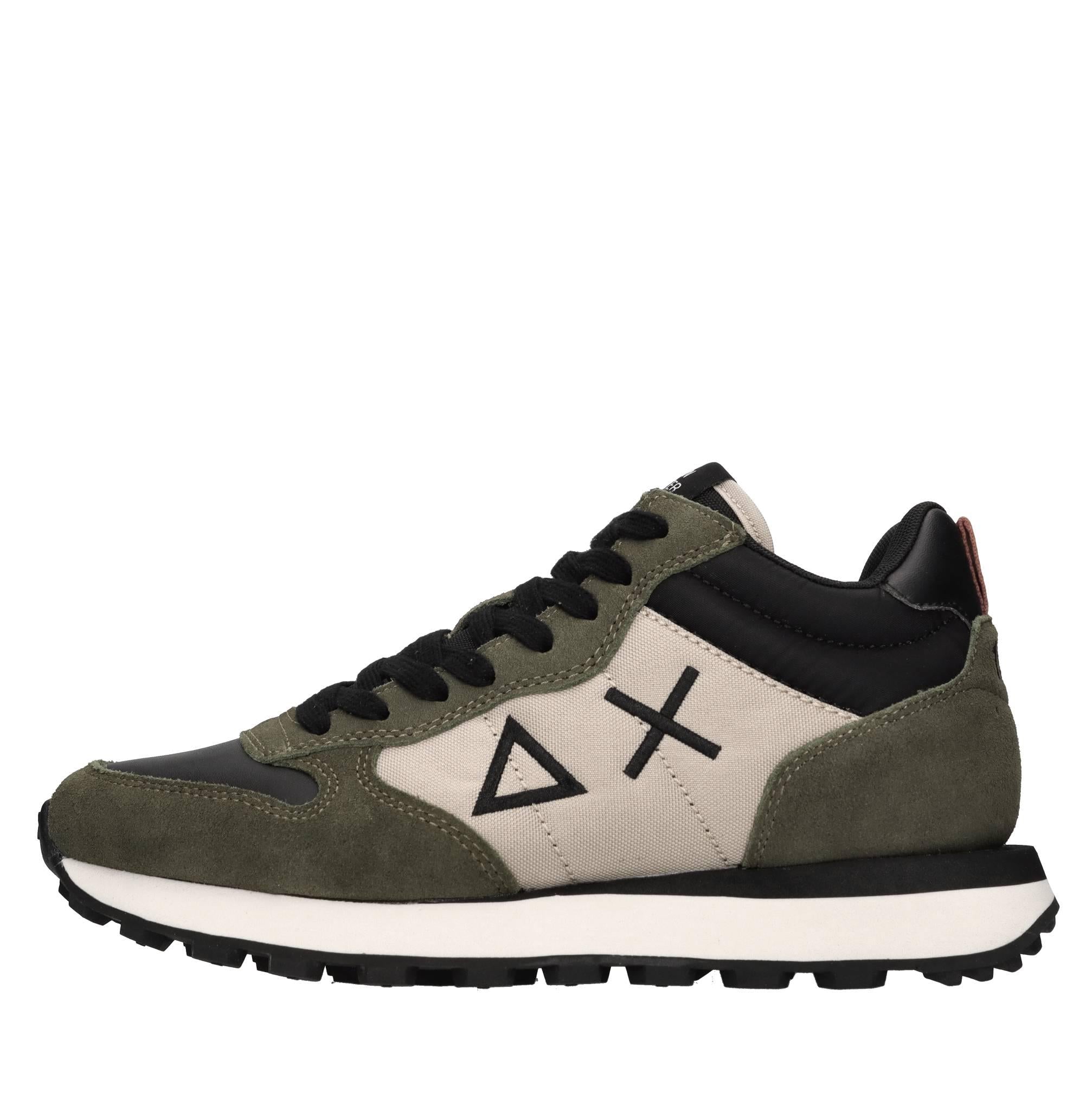Sneakers in camoscio e tessuto 