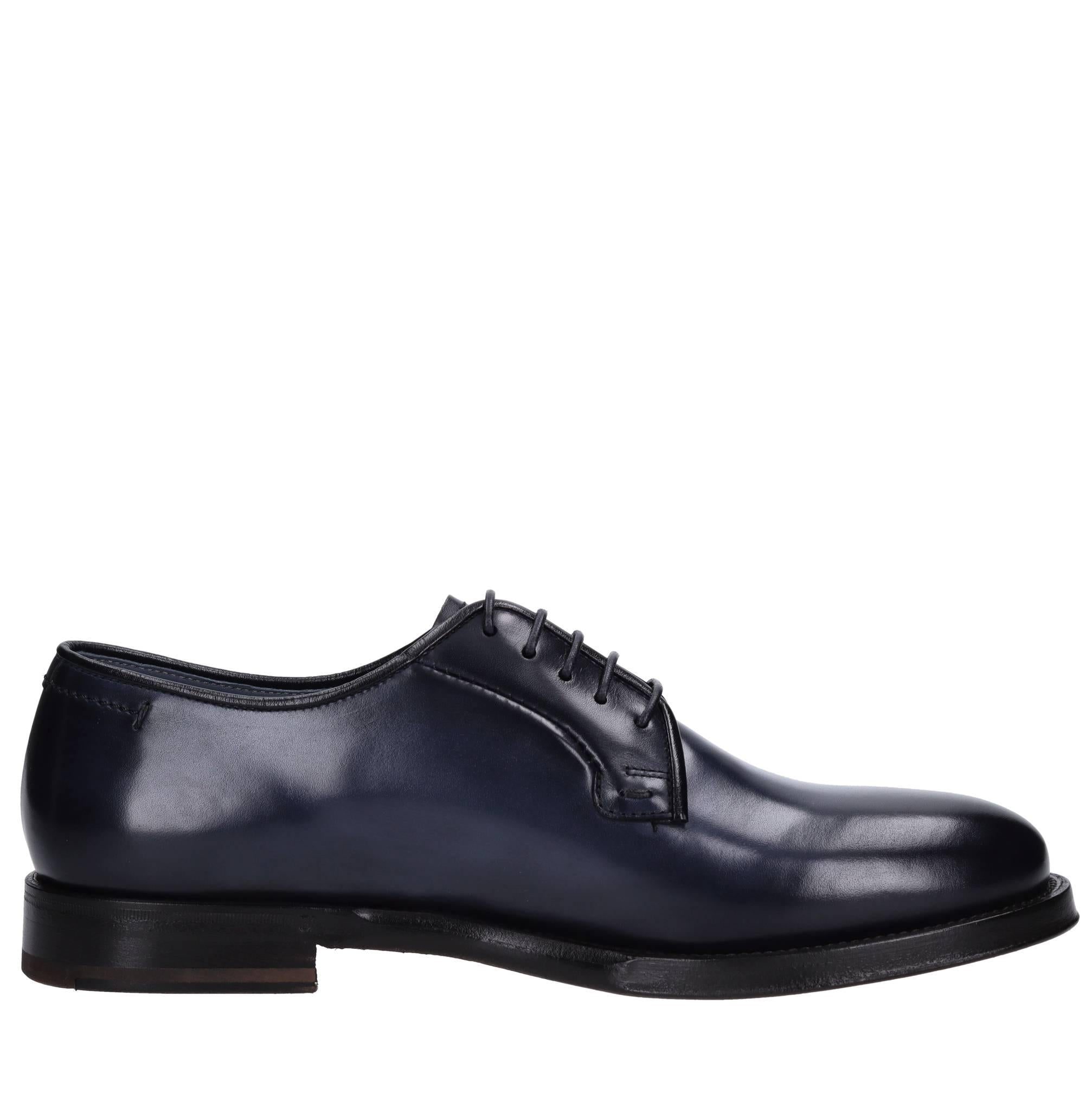 Stringate in pelle 