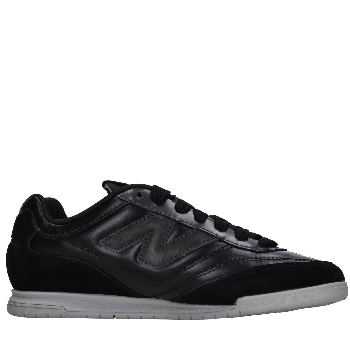 Sneakers in camoscio ed ecopelle 