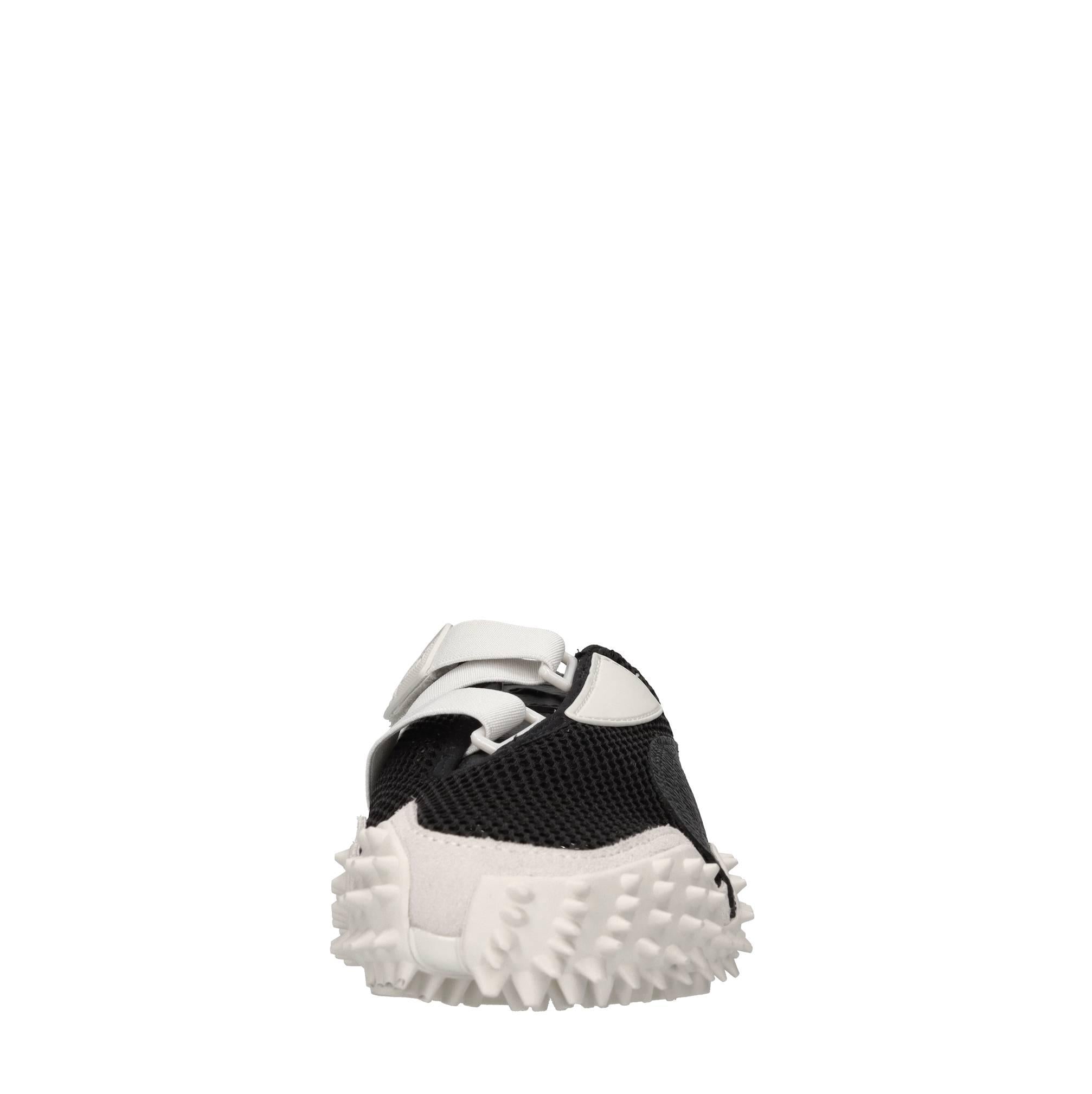 Sneakers in tessuto 