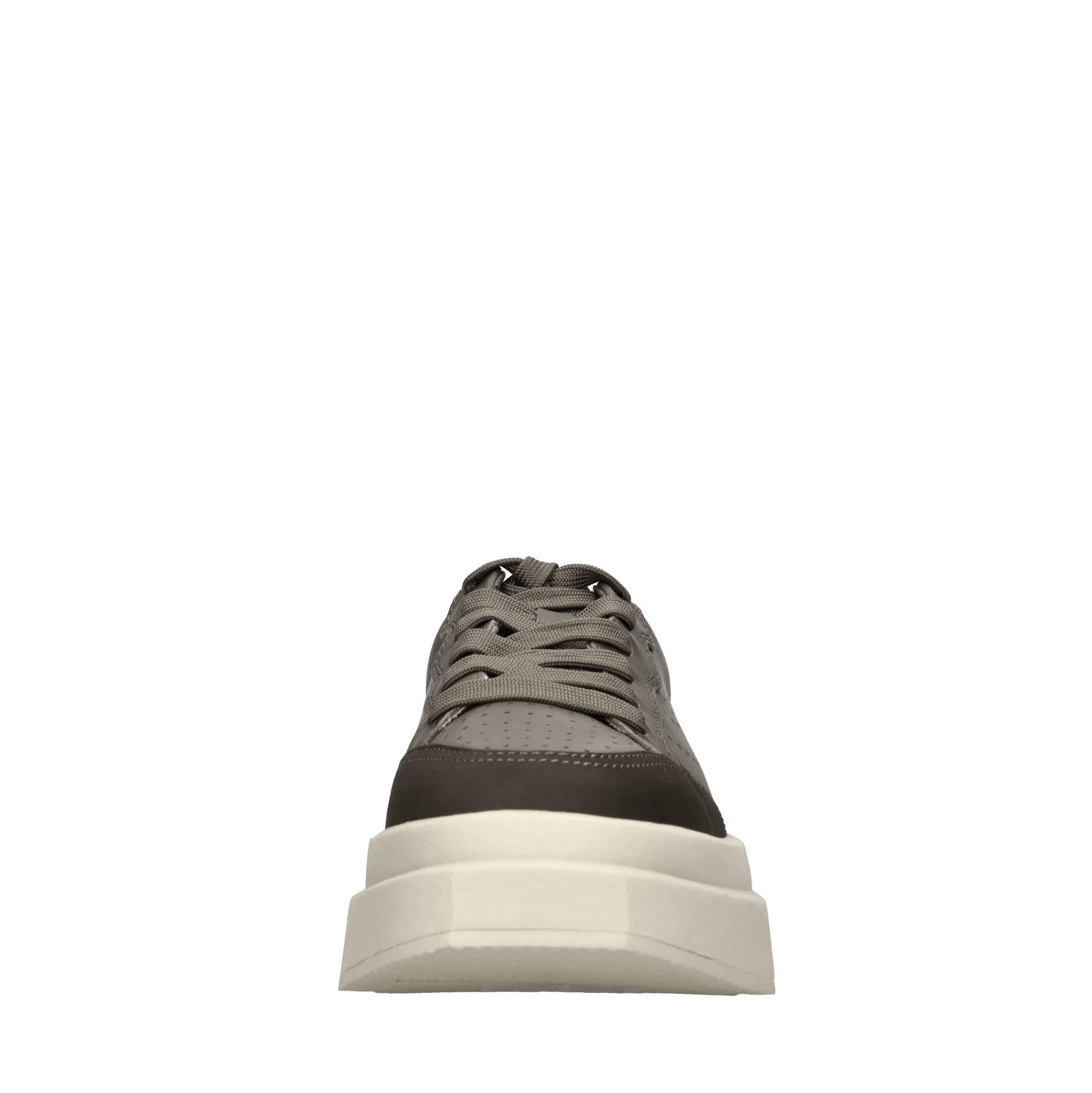 Sneakers in pelle 