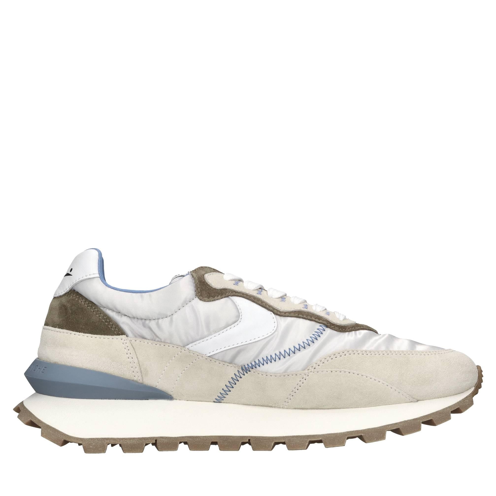 Sneakers in camoscio e tessuto 