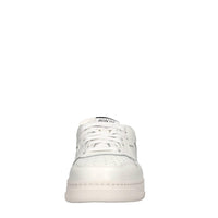 Sneakers modello CLASSIC in pelle 