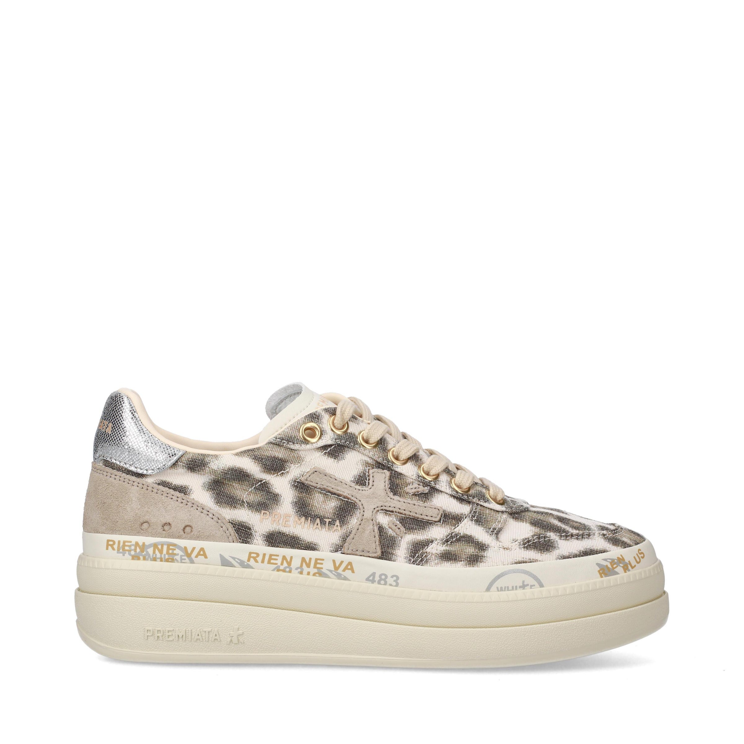 Sneakers in pelle scamosciata e tessuto 