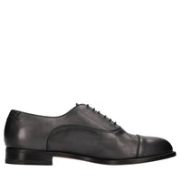 Stringate in pelle 