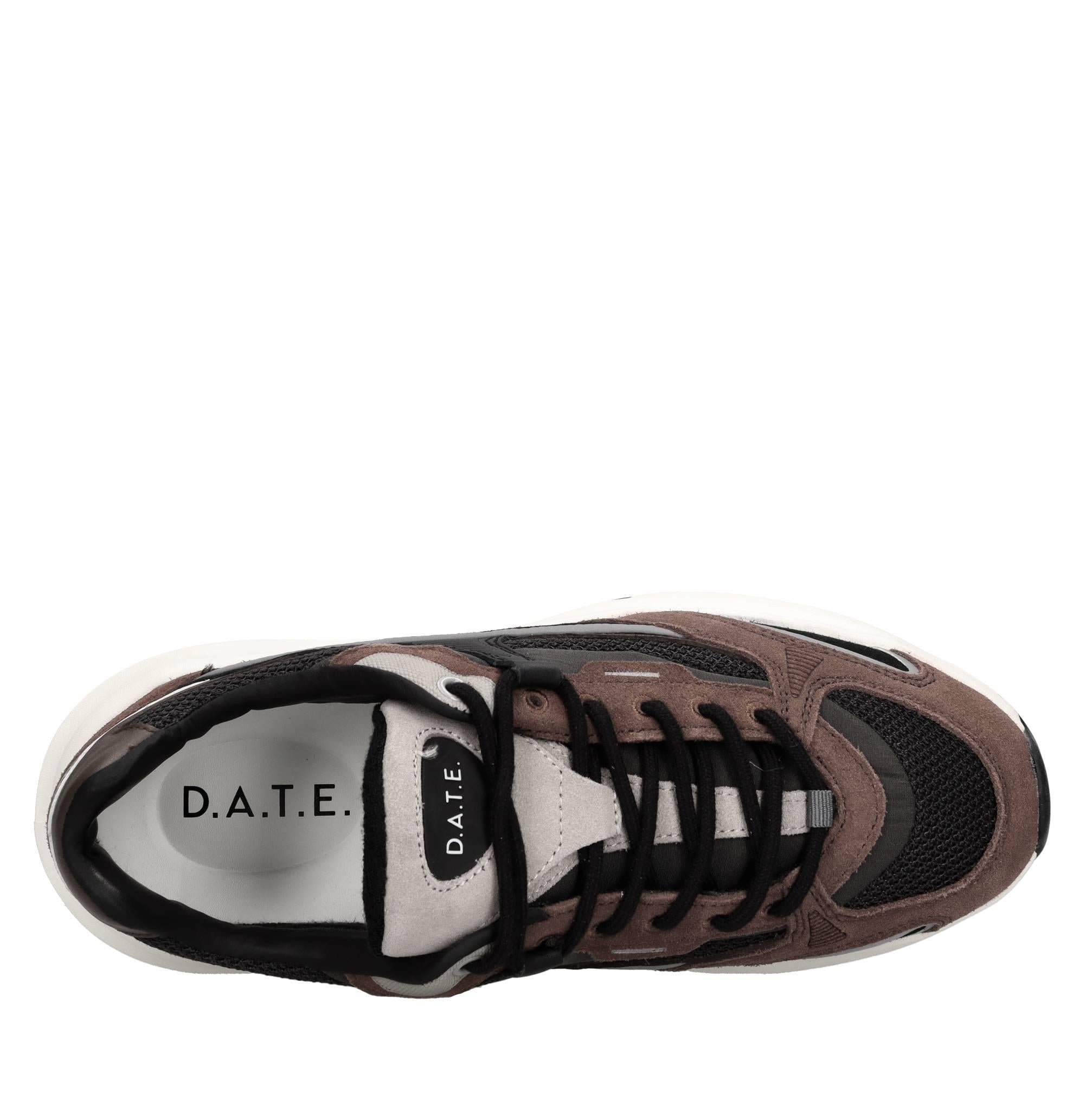 Sneakers in pelle e tessuto 