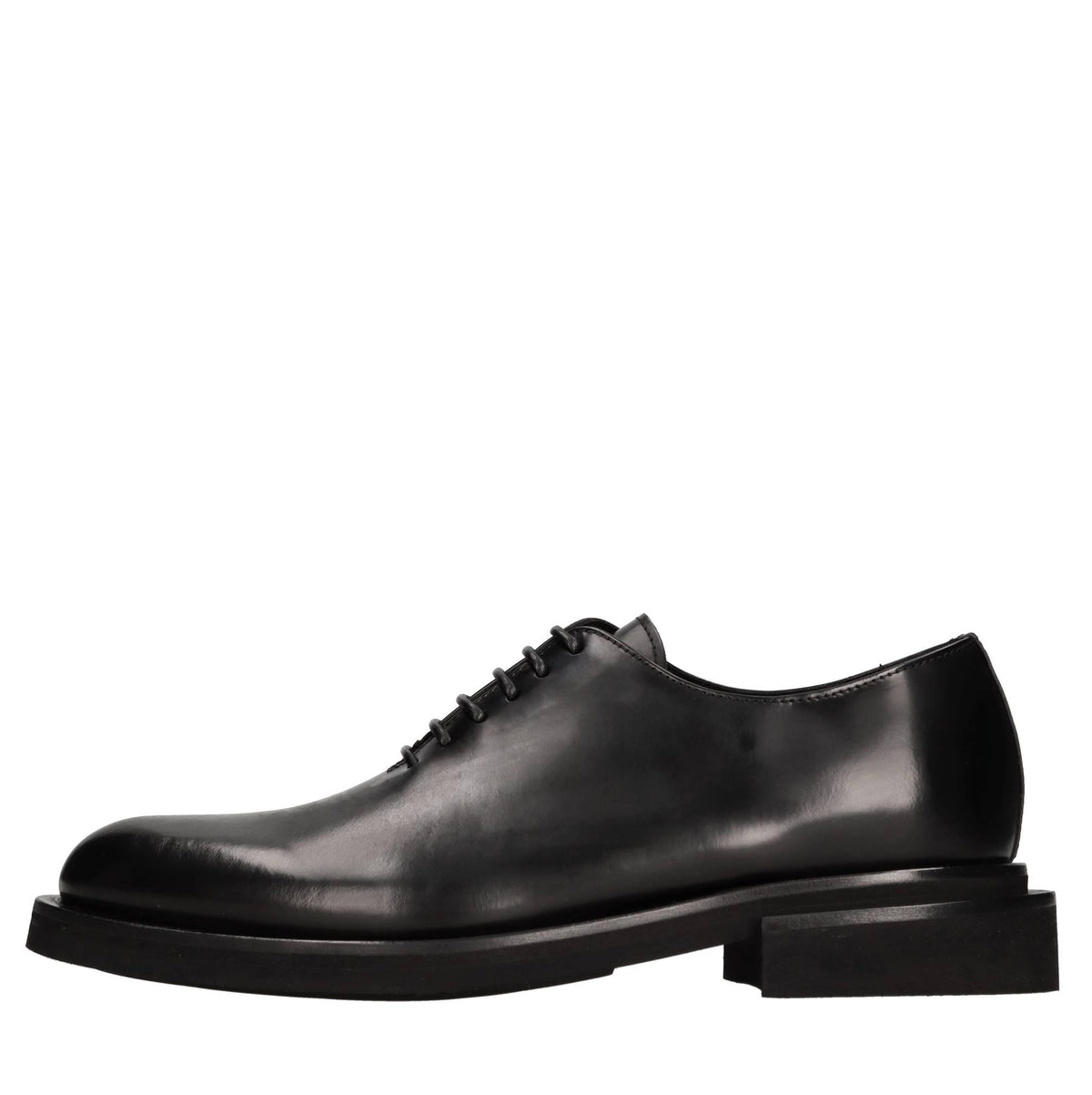 Stringate in pelle 