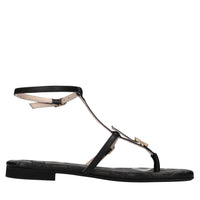Flat in pelle 