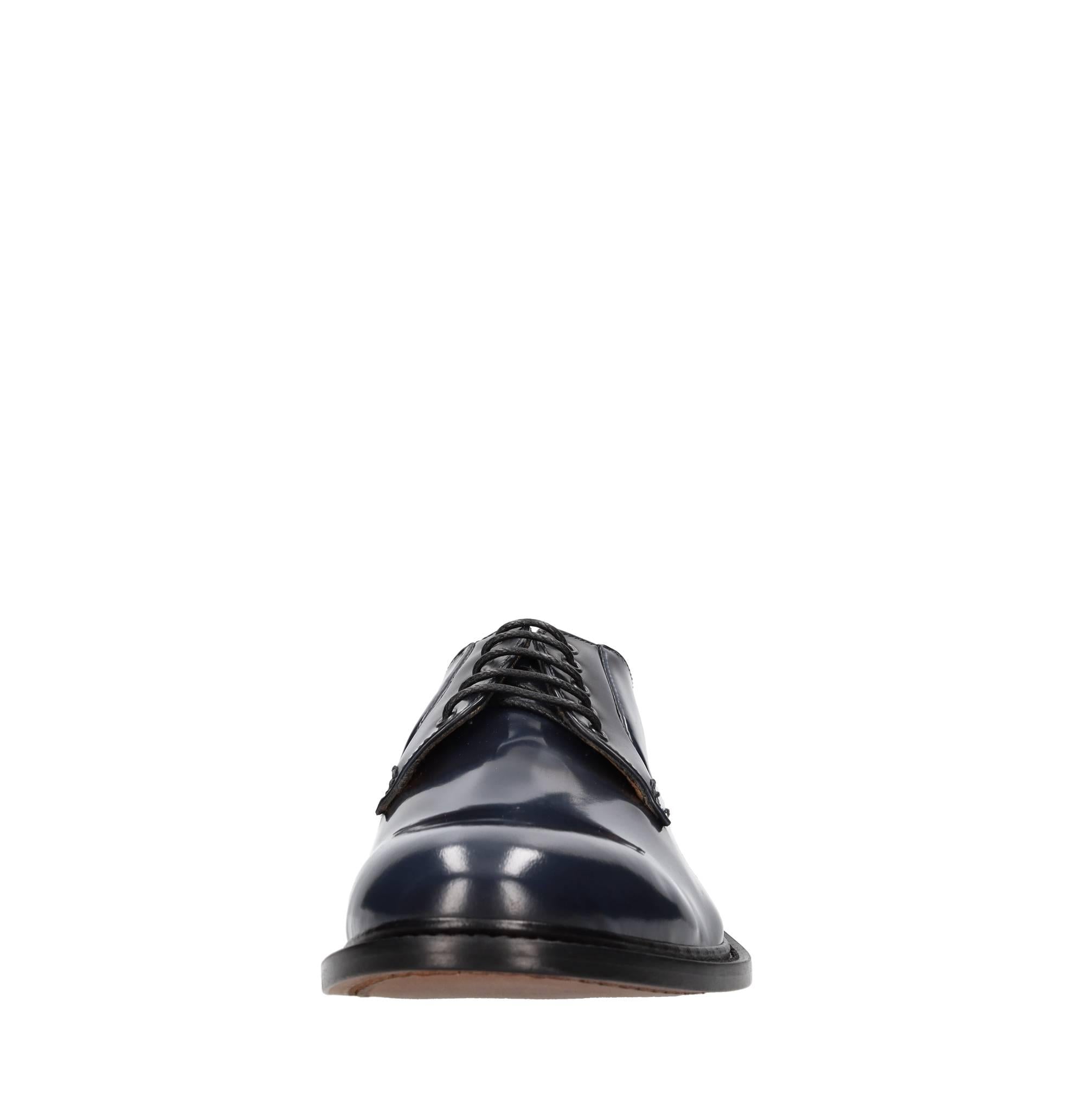 Stringate in pelle 