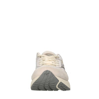 Sneakers in pelle e tessuto 