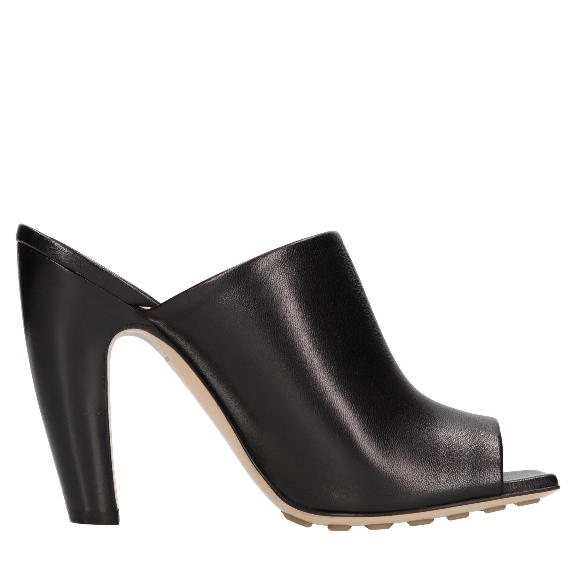 Mules in pelle 