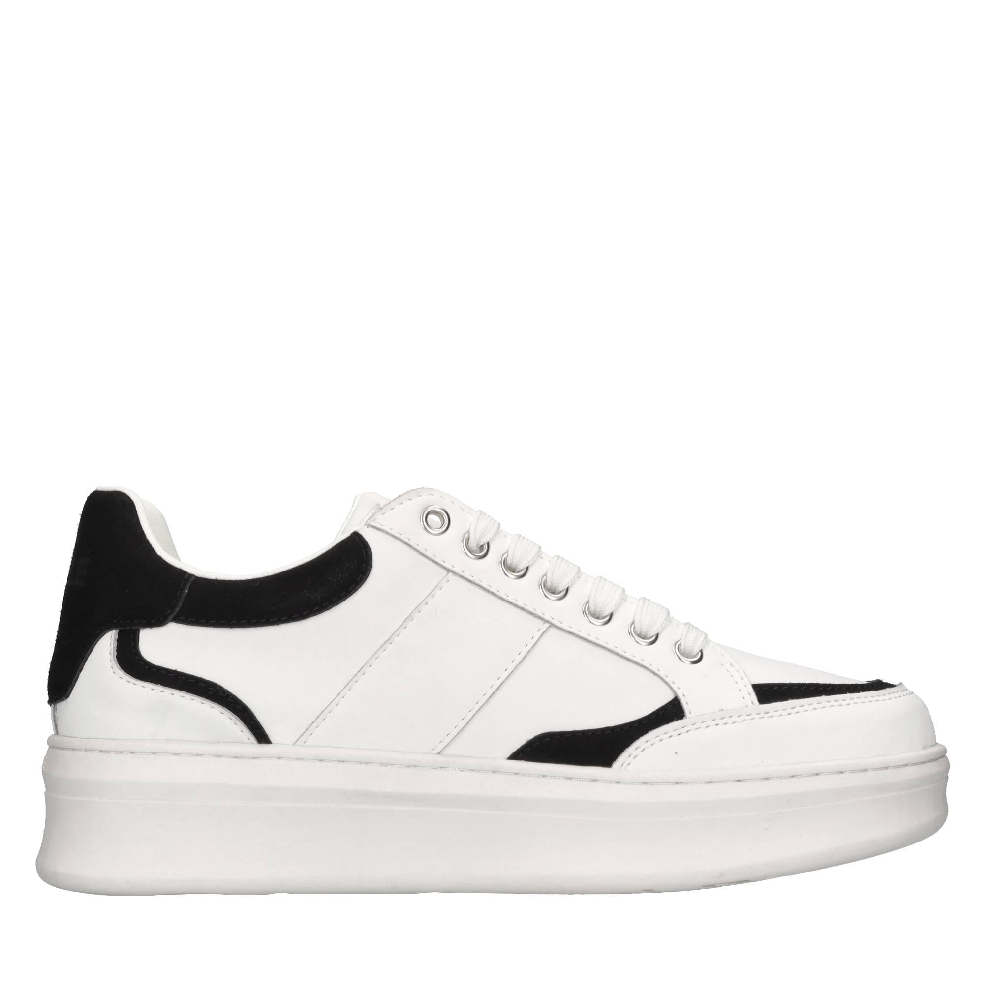 Sneakers in pelle ed ecopelle 