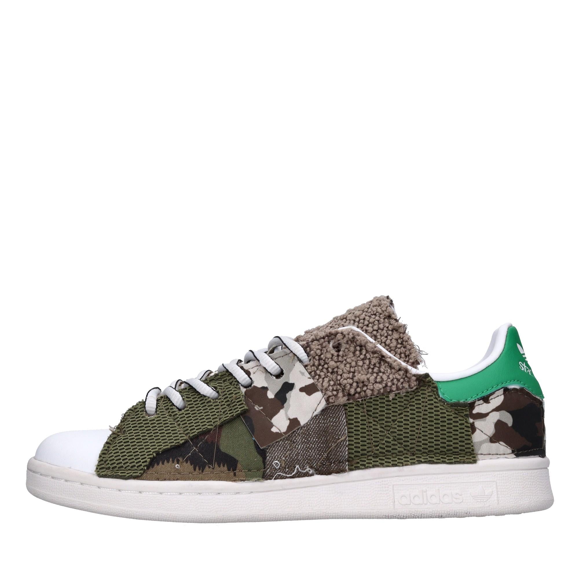Sneakers in pelle e tessuto 