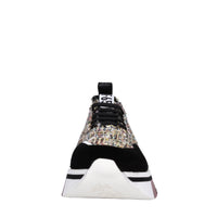 Sneakers in camoscio e tessuto 