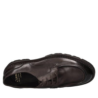 Stringate in pelle 