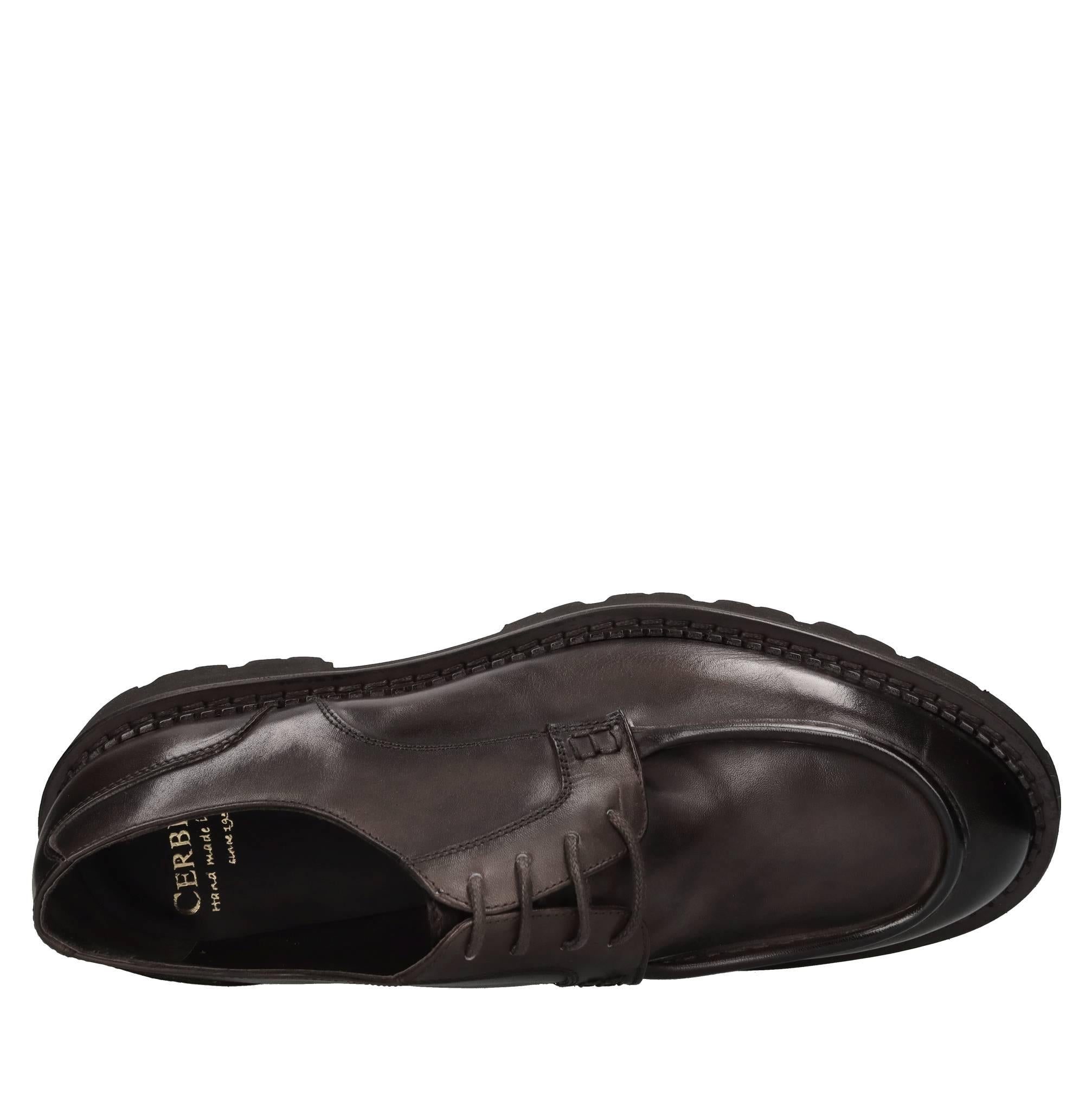 Stringate in pelle 