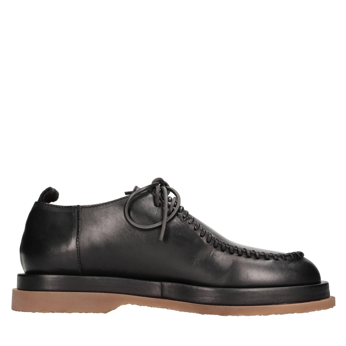 Stringate in pelle 