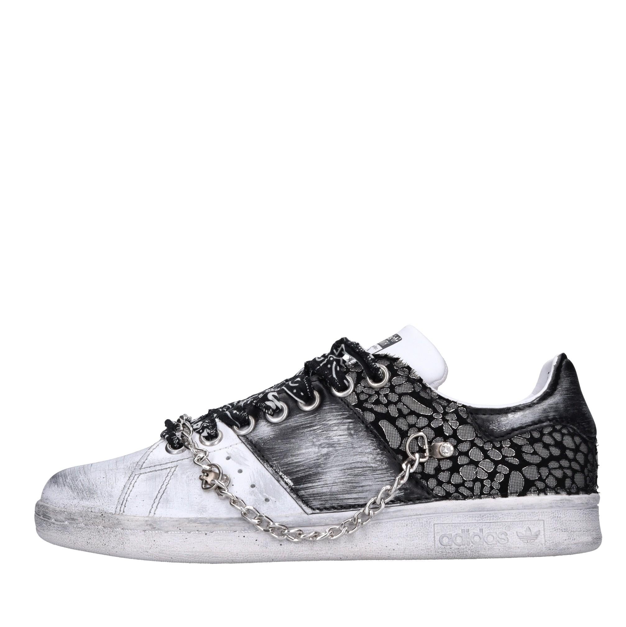 Sneakers in pelle e tessuto 