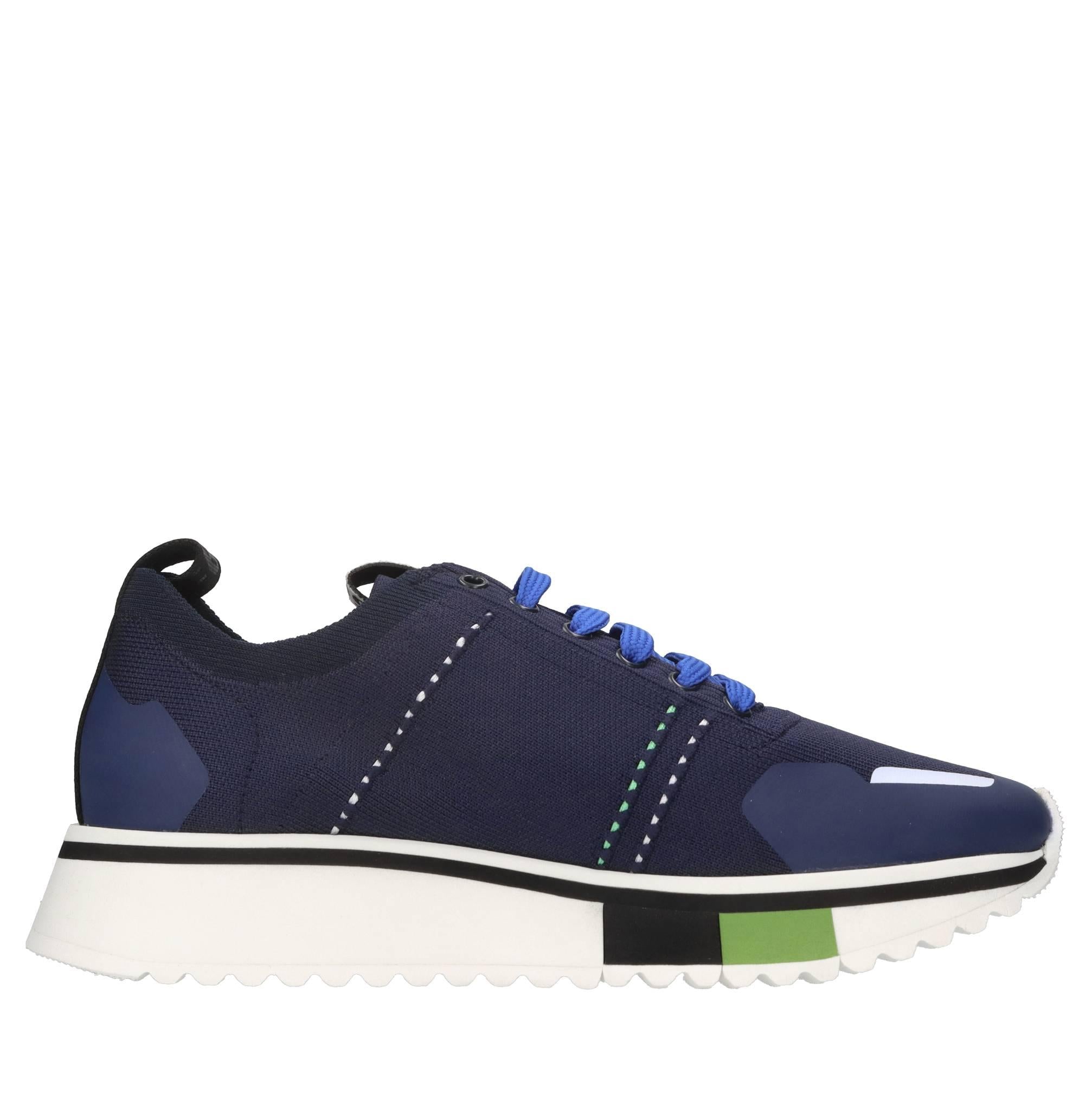 Sneakers in tessuto 