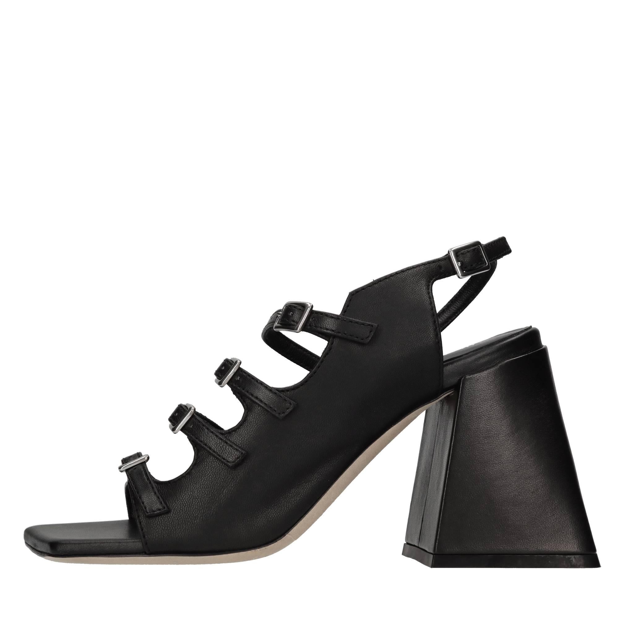 Sandali in pelle 