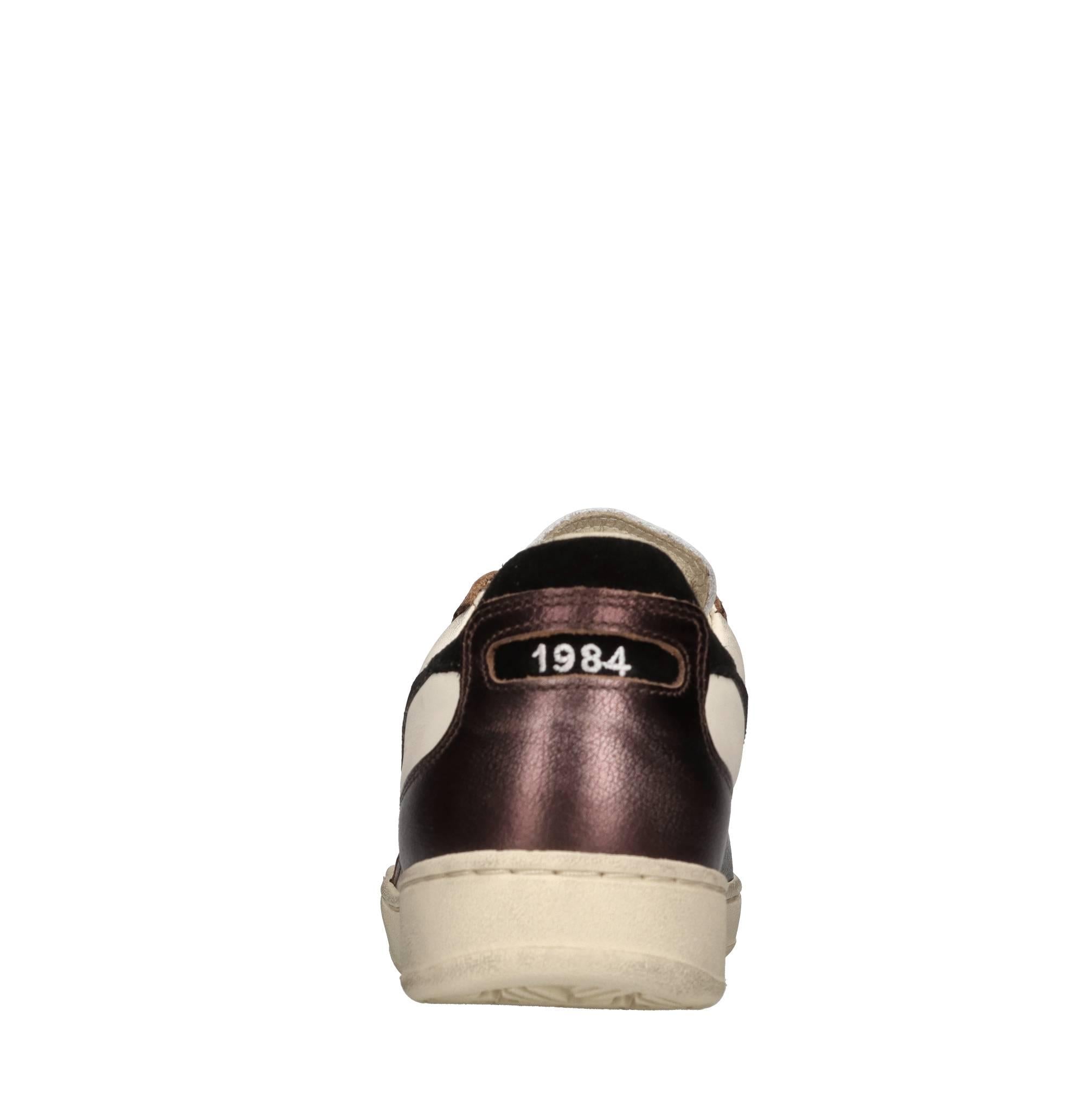 Sneakers in pelle 