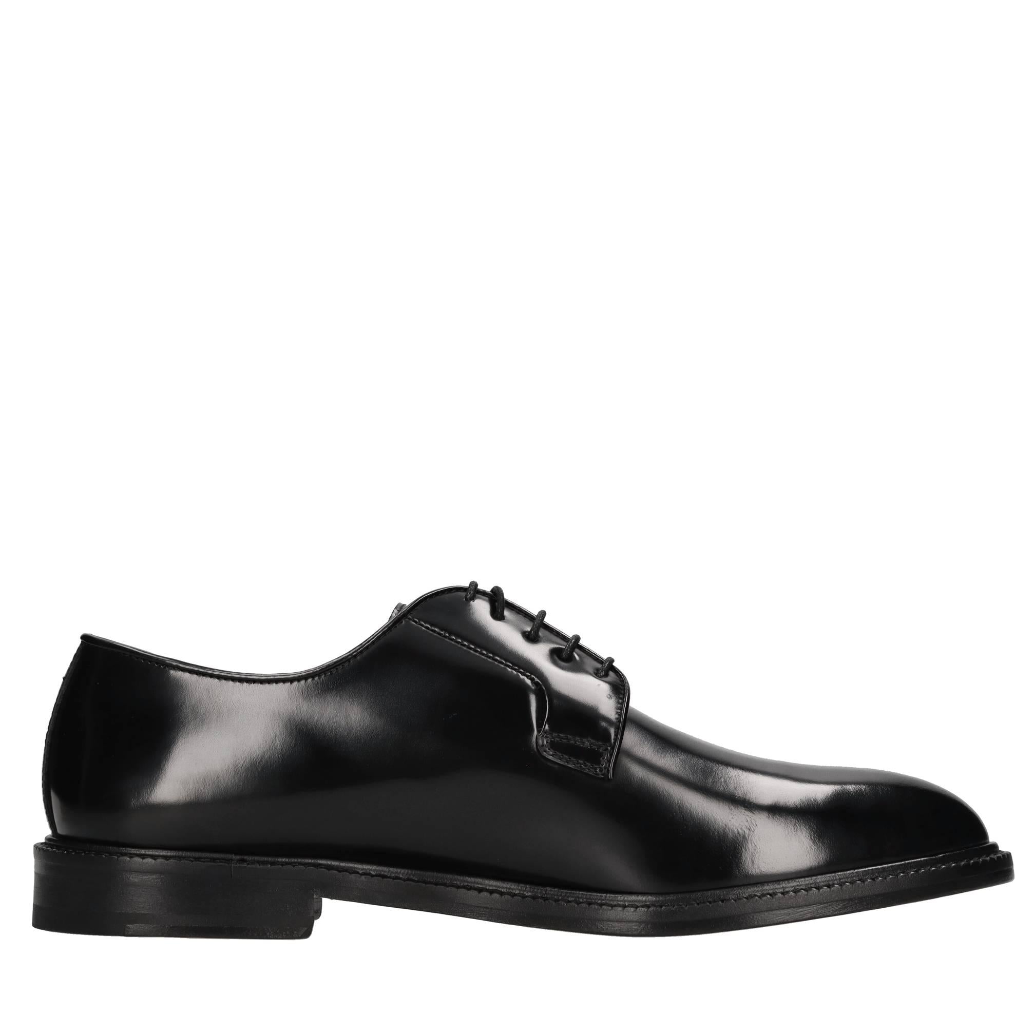 Stringate in pelle 