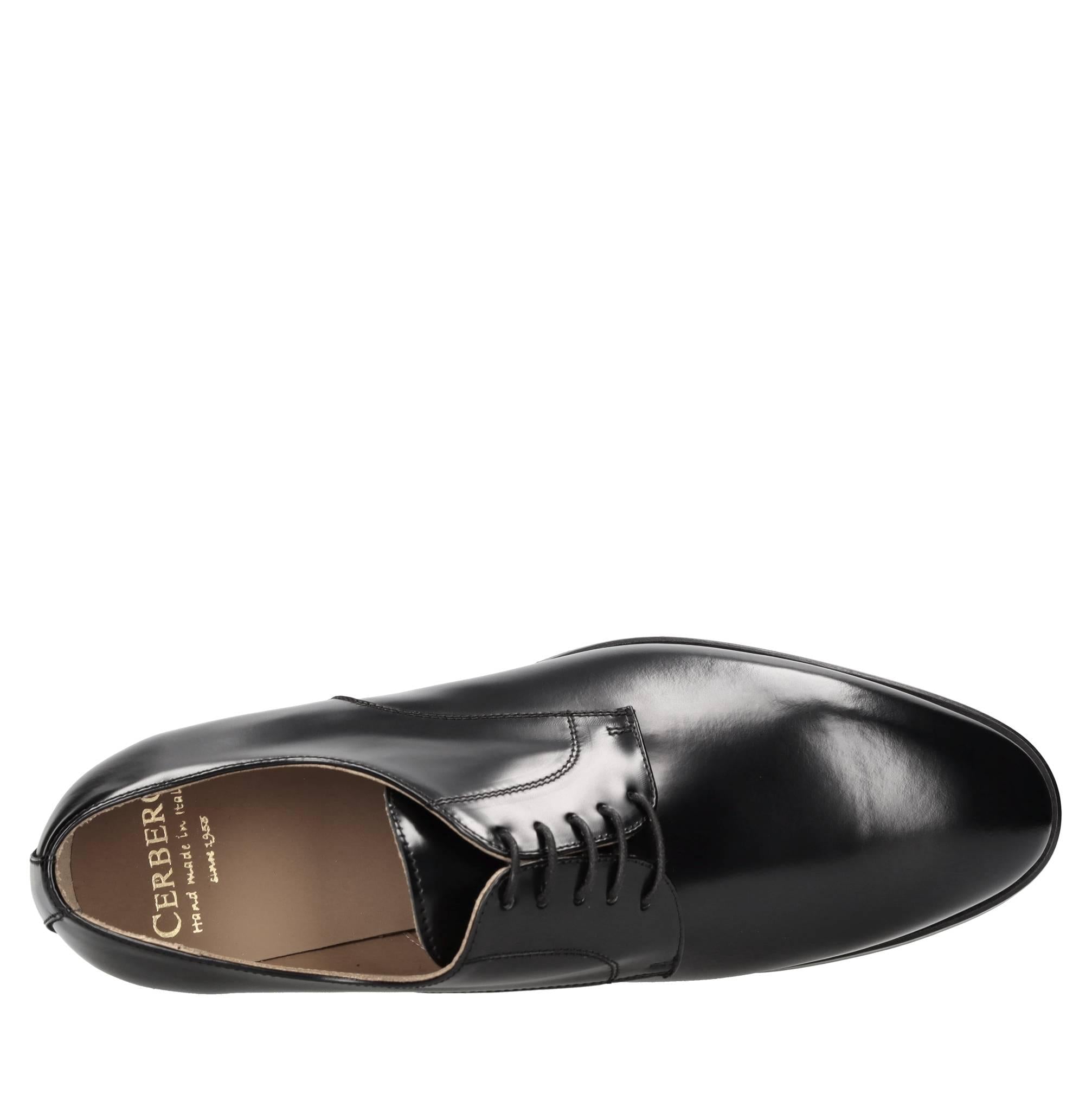 Stringate in pelle 