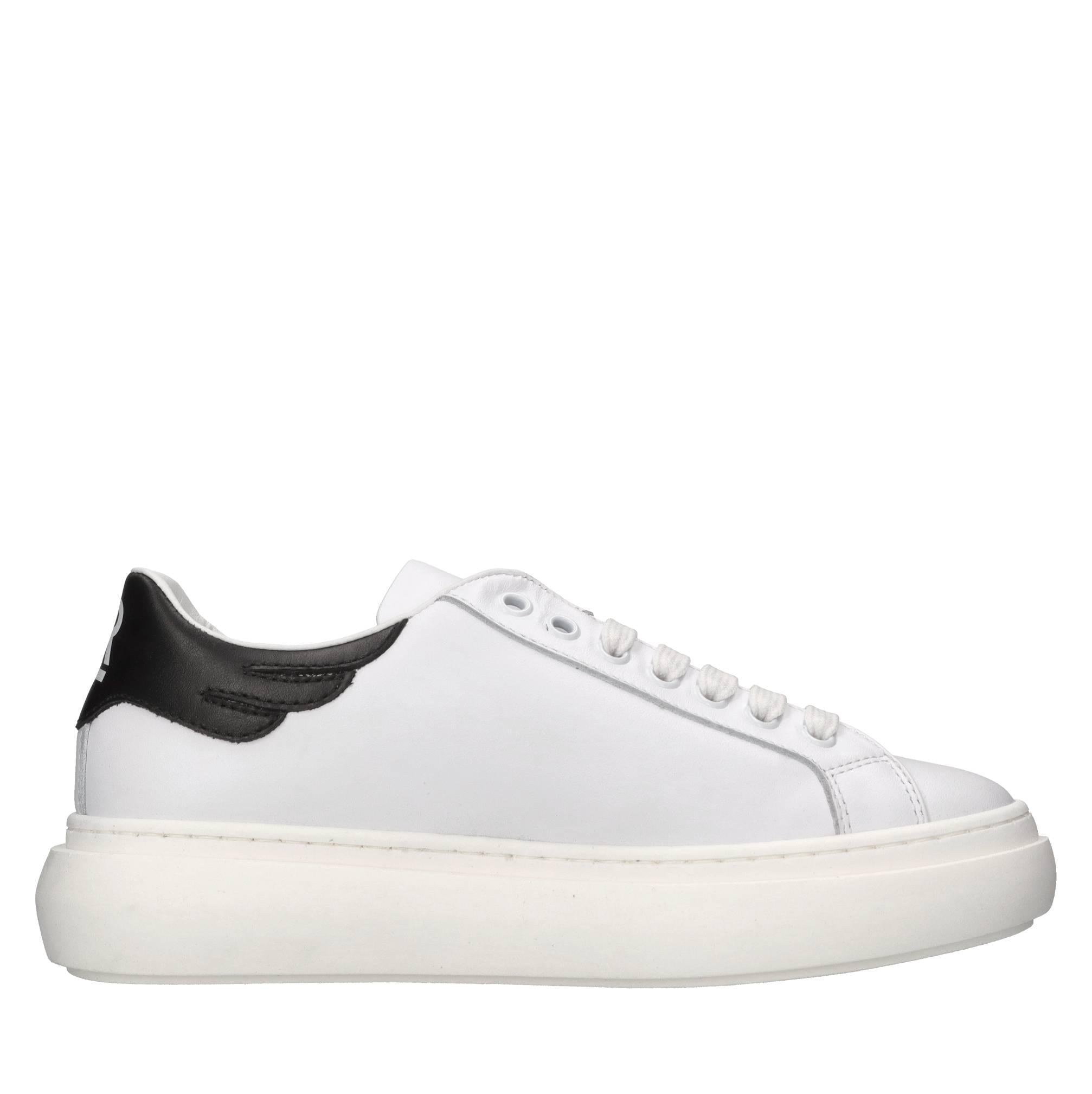Sneakers in pelle 
