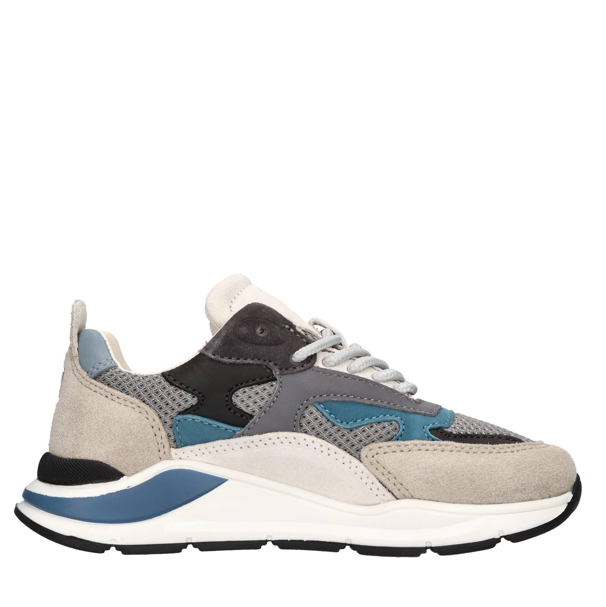 Sneakers in camoscio e tessuto 