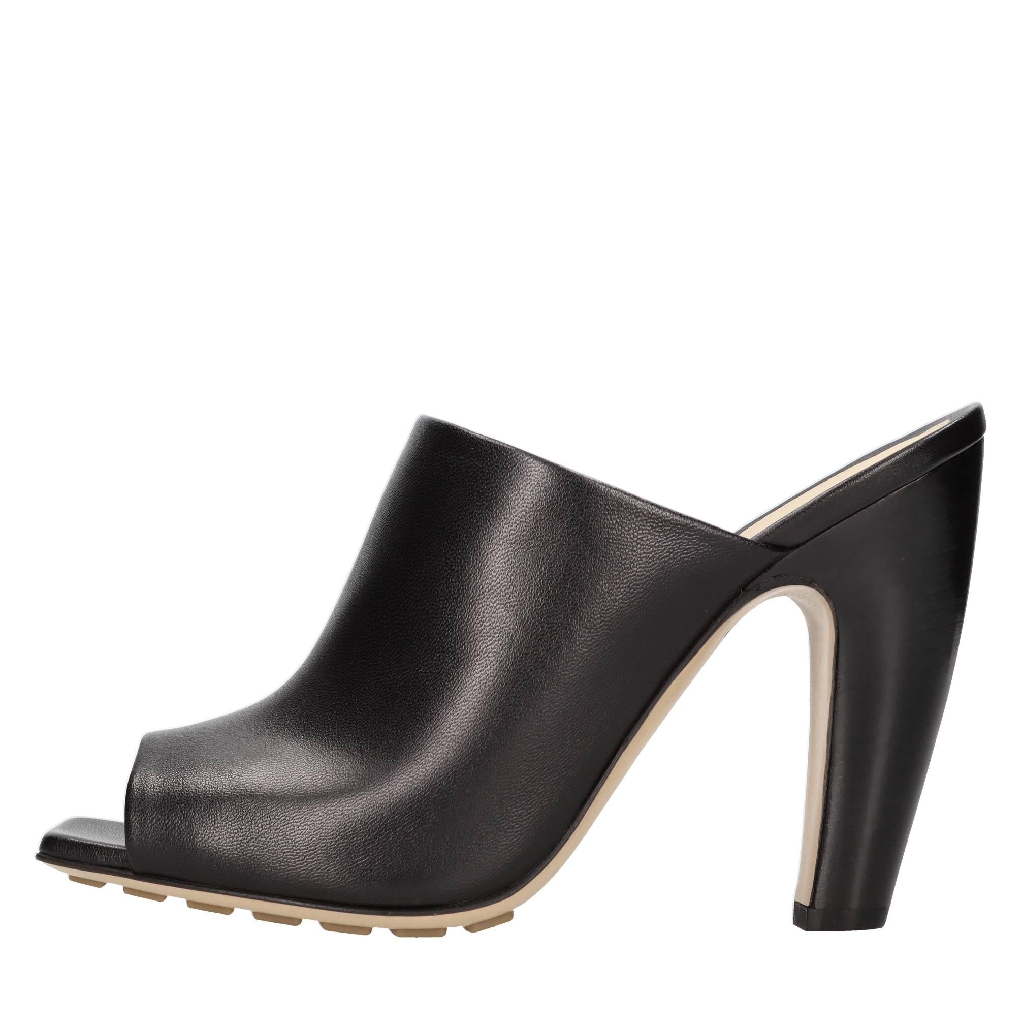 Mules in pelle 