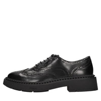 Stringate in pelle 