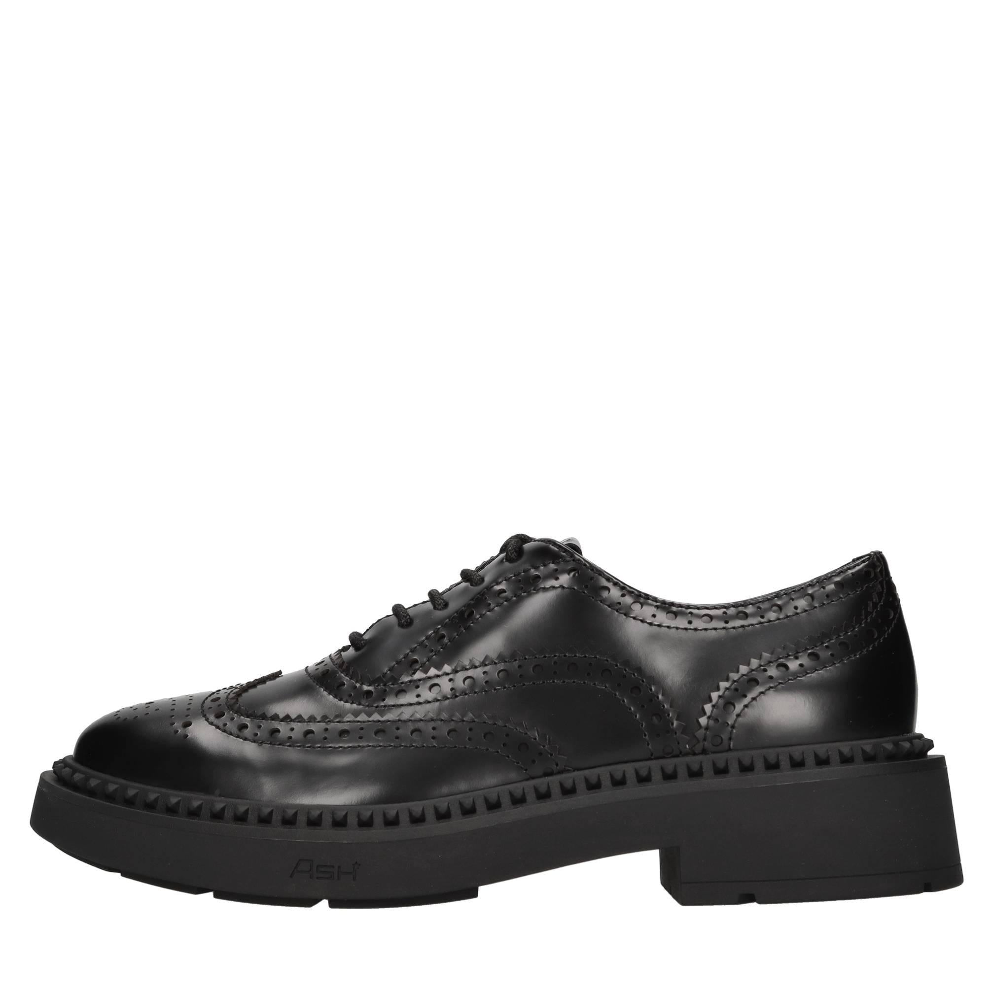 Stringate in pelle 