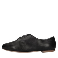 Stringate in pelle 