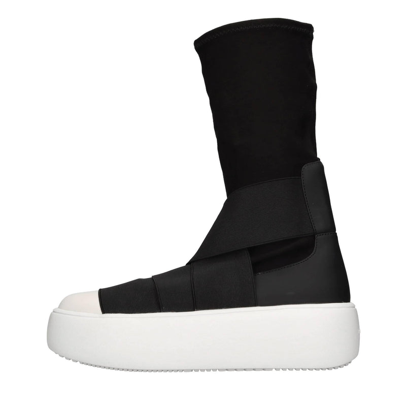 Sneakers in tessuto 