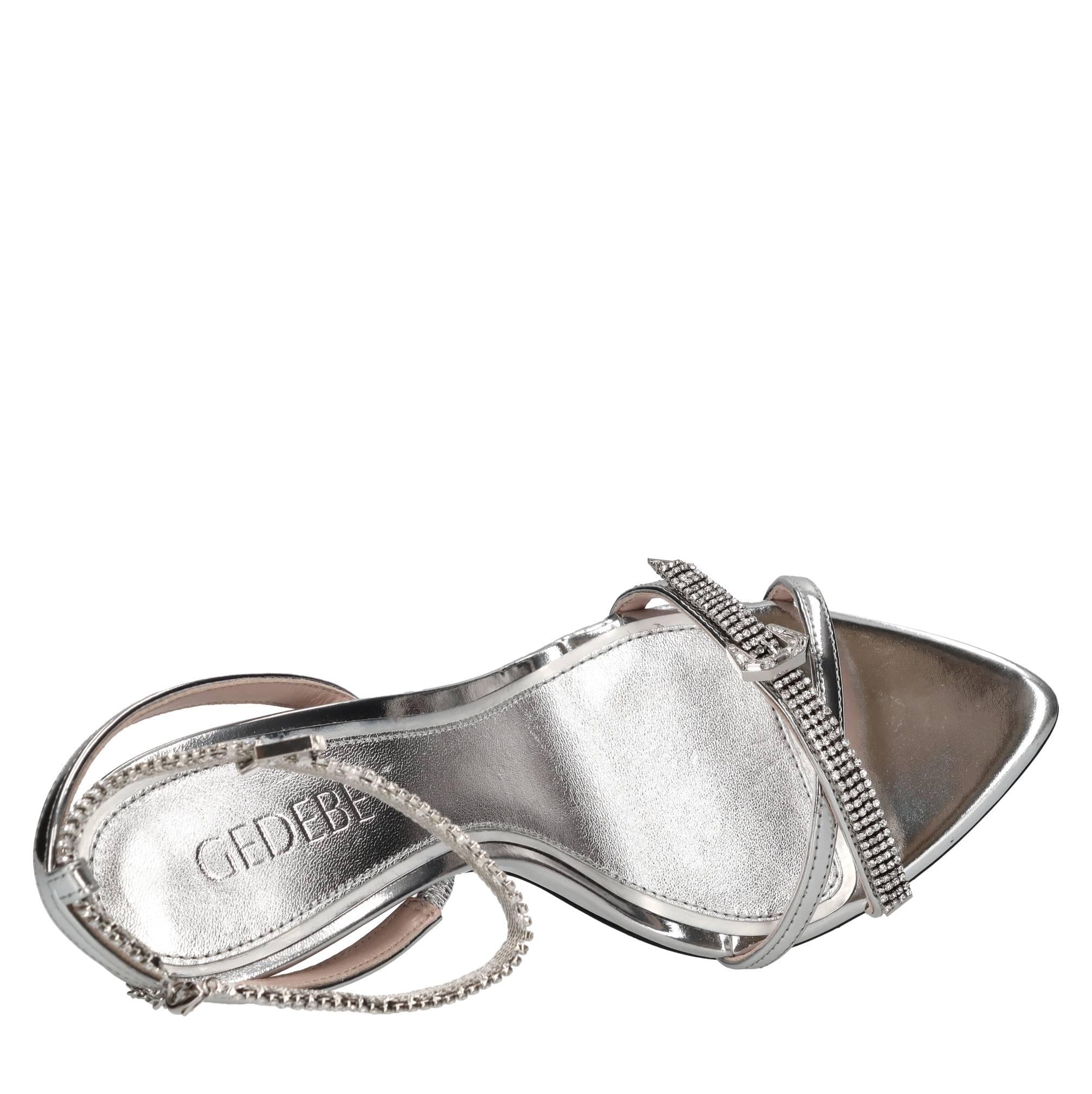 Sandali in pelle e strass 