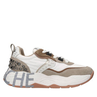 Sneakers in camoscio tessuto e borchie 